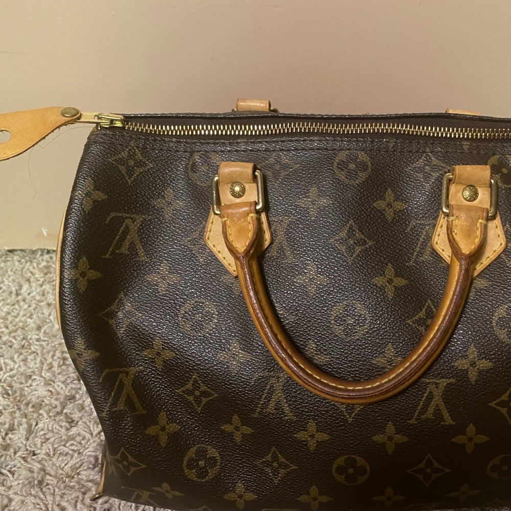 Louis Vuitton Speedy 30 Authentic Beautiful
